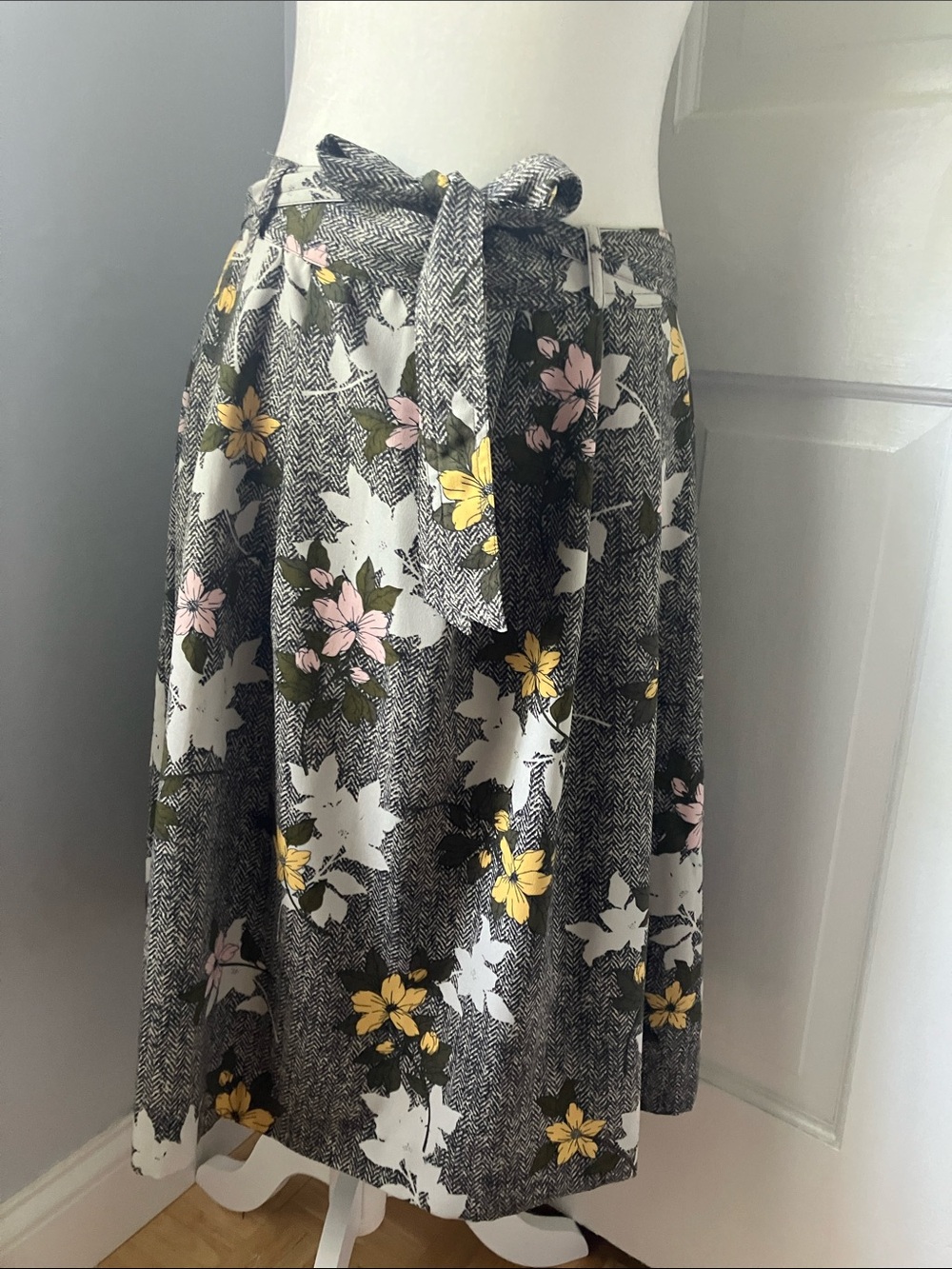 Banana Republic belted full midi skirt work office wear 8 Petite EUC